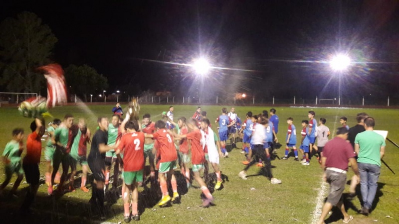 Bi Campeones con Atlético y Campeones Copa de Bronce con 23 de Junio