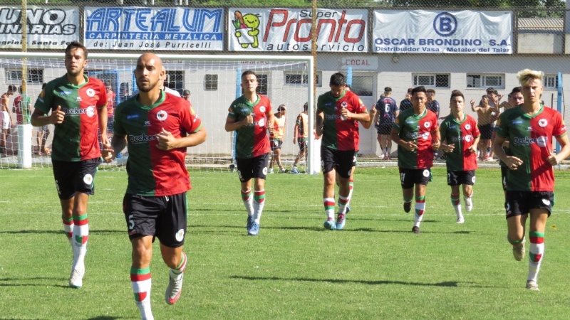 Victoria en el comienzo del torneo de Primera de la Liga