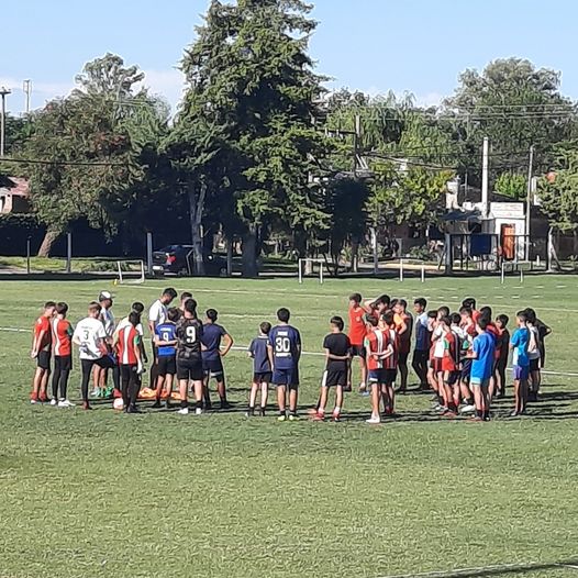 Fútbol recreativo y femenino